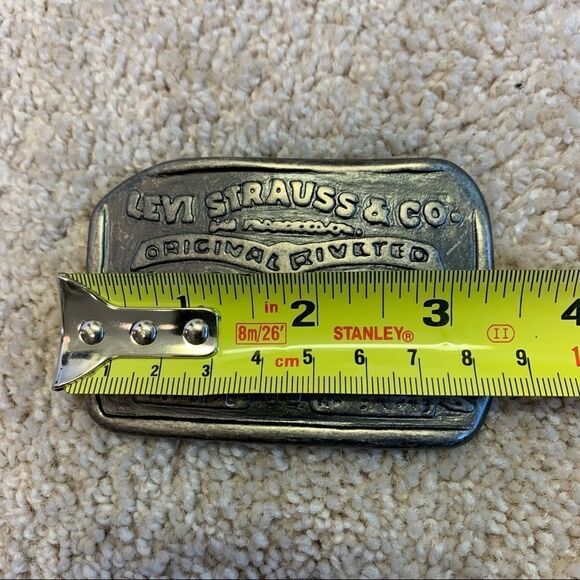 💥LEVI’S LEVI STRAUSS & CO Silver unisex belt buckle - Picture 3 of 4